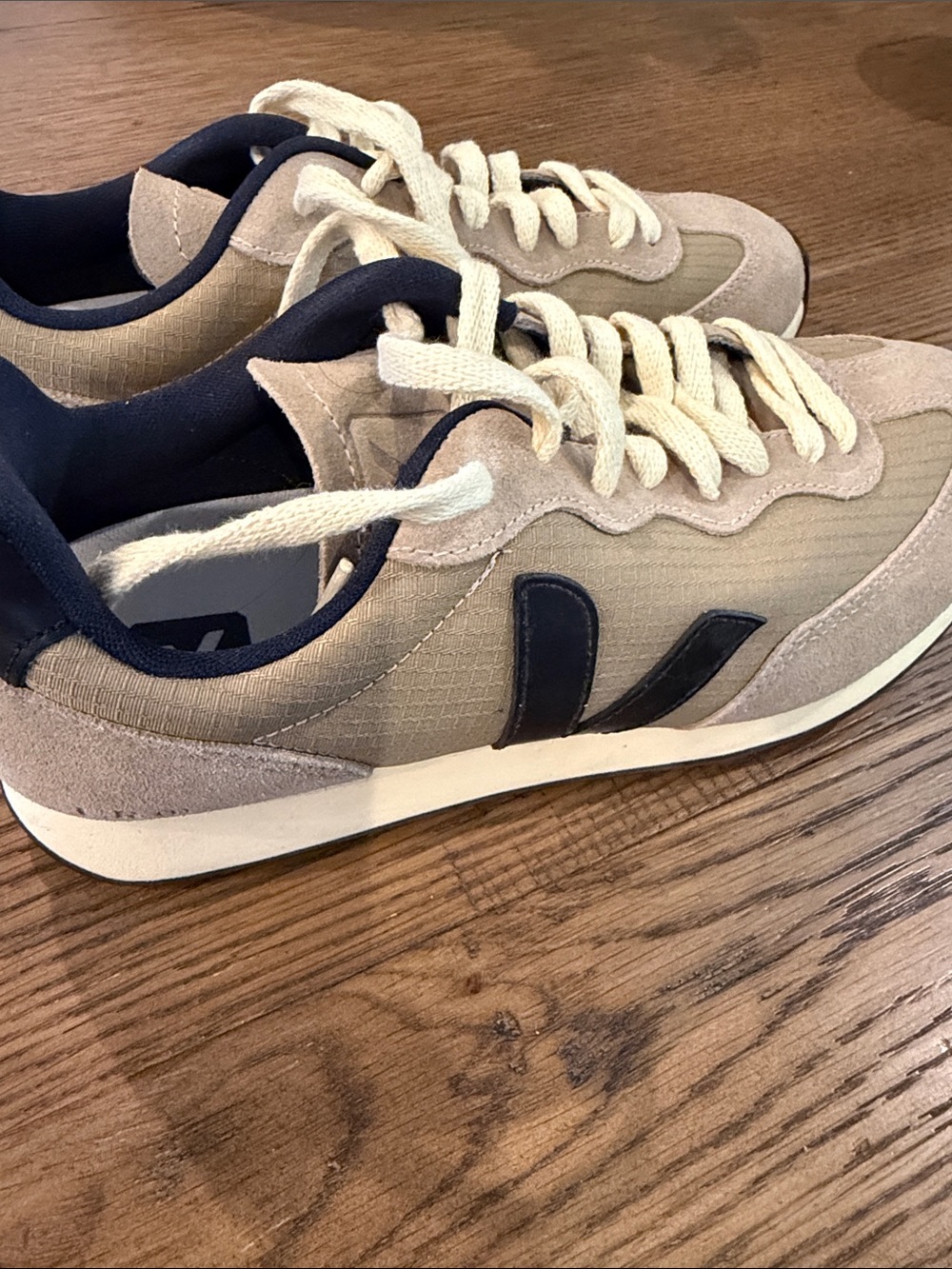 Women’s Veja Rio Blanco Dune Black Sneakers